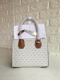 Picture of Michael Kors Lady Handbags _SKUfw106633311fw